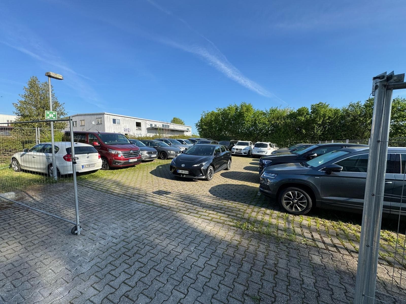 Aussenparkplatz 2
